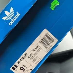 Men’s Adidas Shoes 9 1/2